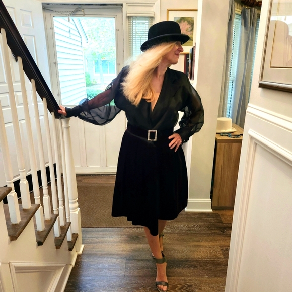 Vintage Lisa Michaels Black Velvet & Satin Evening Dress, Size 10, $55 - Picture 1 of 14